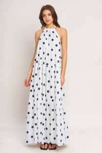 Voglio.us open back flowing dress with lightweight fabric and elegant design, perfect for summer or special occasions.