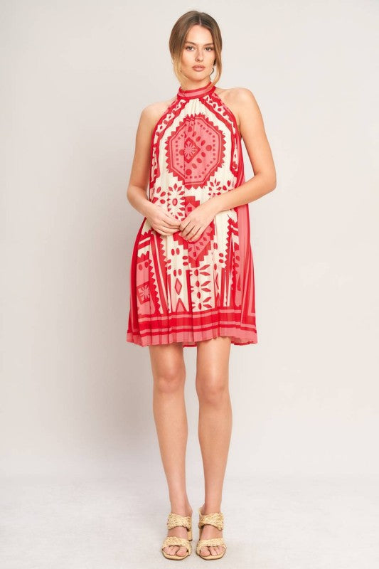 Printed voglio.us halter mini dress featuring bold floral patterns and a stylish halter neckline, perfect for summer occasions.