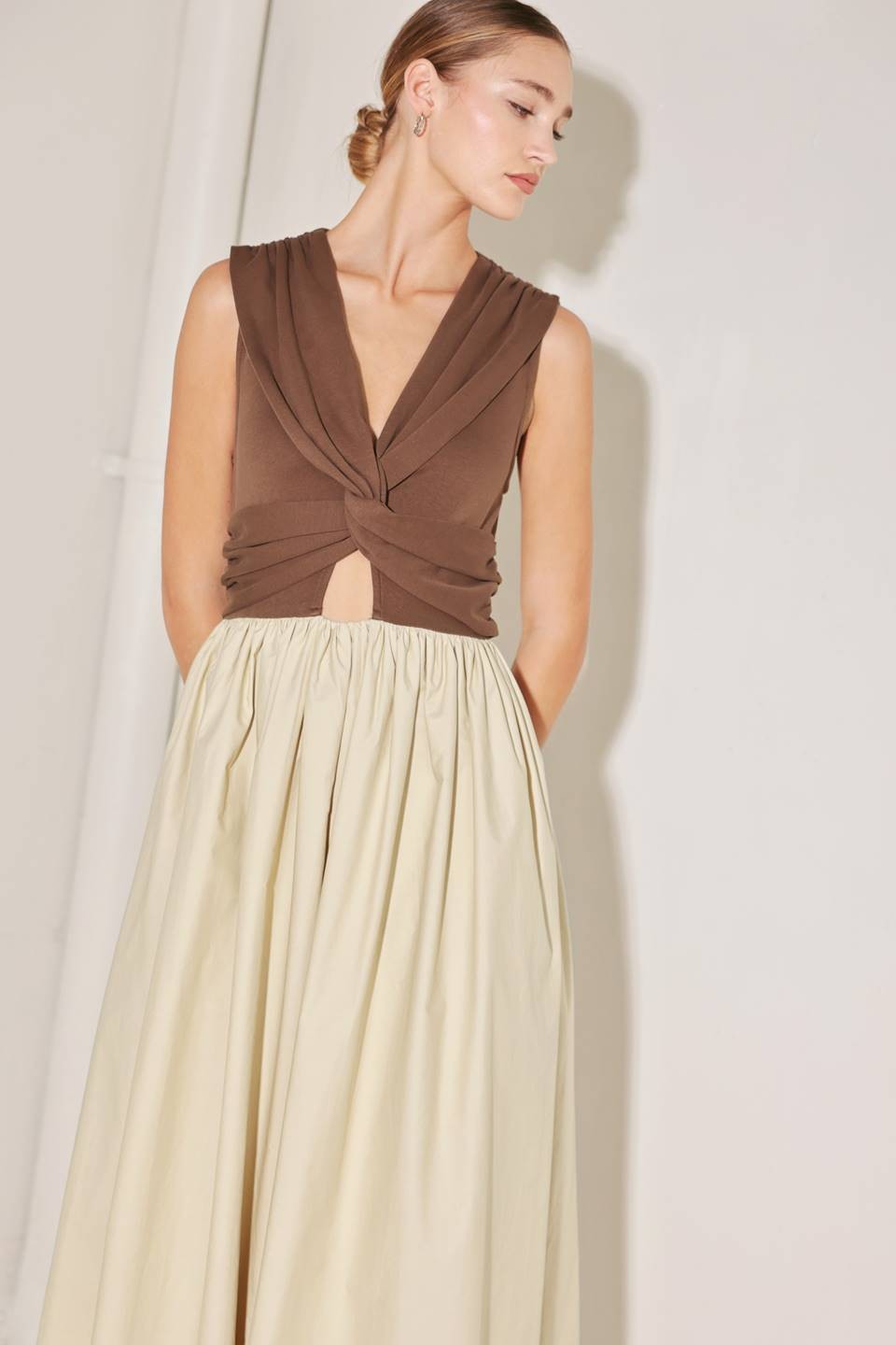 Two-tone twist front midi dress by voglio.us featuring a stylish design and flattering silhouette.