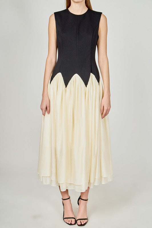 Contrast color midi dress from voglio.us featuring a stylish design with bold color blocking and a flattering fit.