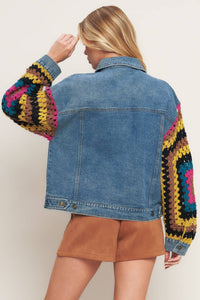 Voglio.us denim jacket with contrasting crochet sleeves, stylish casual jacket with mixed fabric design and button closure.