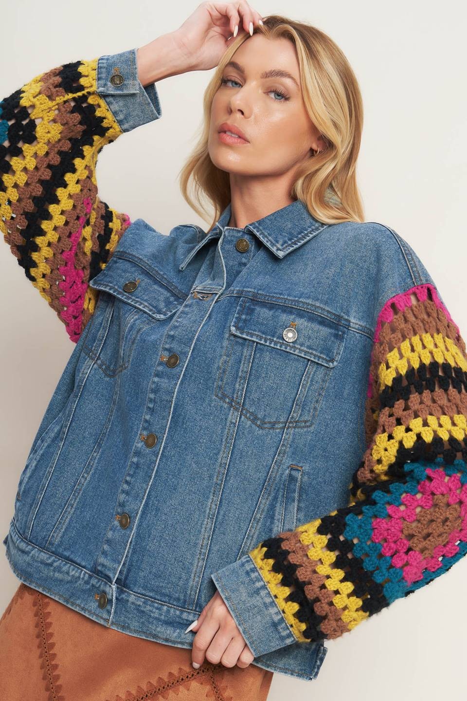 Voglio.us denim jacket with contrasting crochet sleeves, stylish casual jacket for versatile wear, shown in image IJ10228_3.
