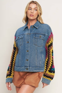 Voglio.us denim jacket with contrasting crochet sleeves, stylish casual outerwear for women, featuring classic denim and crochet details.