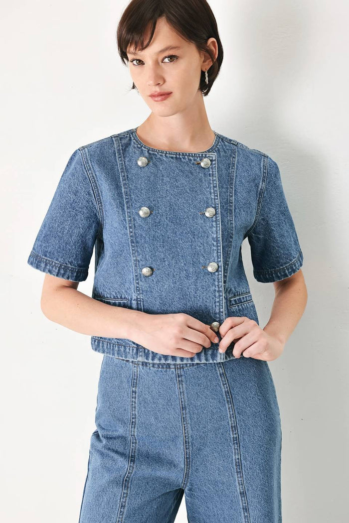 Voglio.us denim jacket with double button detail, casual outerwear featuring classic denim fabric and stylish button accents.