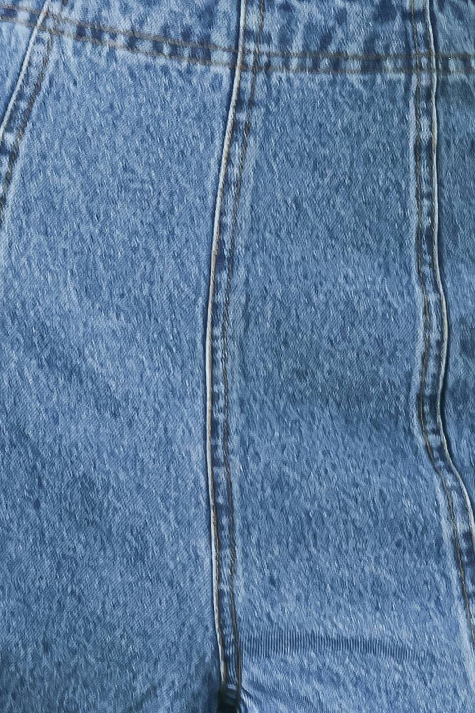 Pair of high-waisted, wide-leg denim jeans from voglio.us showing front view and classic blue wash.