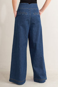 Indigo washed denim wide-leg jeans from voglio.us, featuring a relaxed fit and classic five-pocket design.