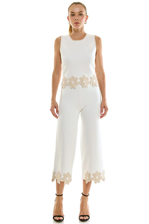 Voglio.us floral trim knit pants with colorful floral accents, comfortable casual wear, soft fabric, and relaxed fit.