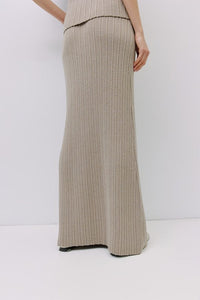 Joelle ribbed knit maxi skirt by voglio.us, featuring a fitted style with textured ribbed fabric and full-length design.