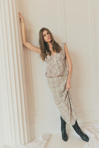 Voglio.us Paxton plaid midi skirt with lace waistband, featuring a stylish checkered pattern and elegant waist detail.