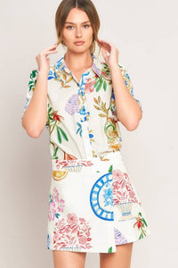 Voglio.us floral and coastal short sleeve top with a chic design, featuring vibrant colors and lightweight fabric.