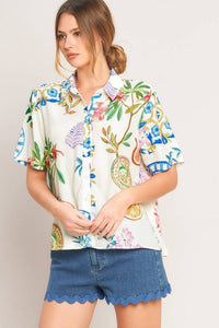 Voglio.us floral and coastal short sleeve top with a chic design, featuring lightweight fabric and vibrant, nature-inspired print.