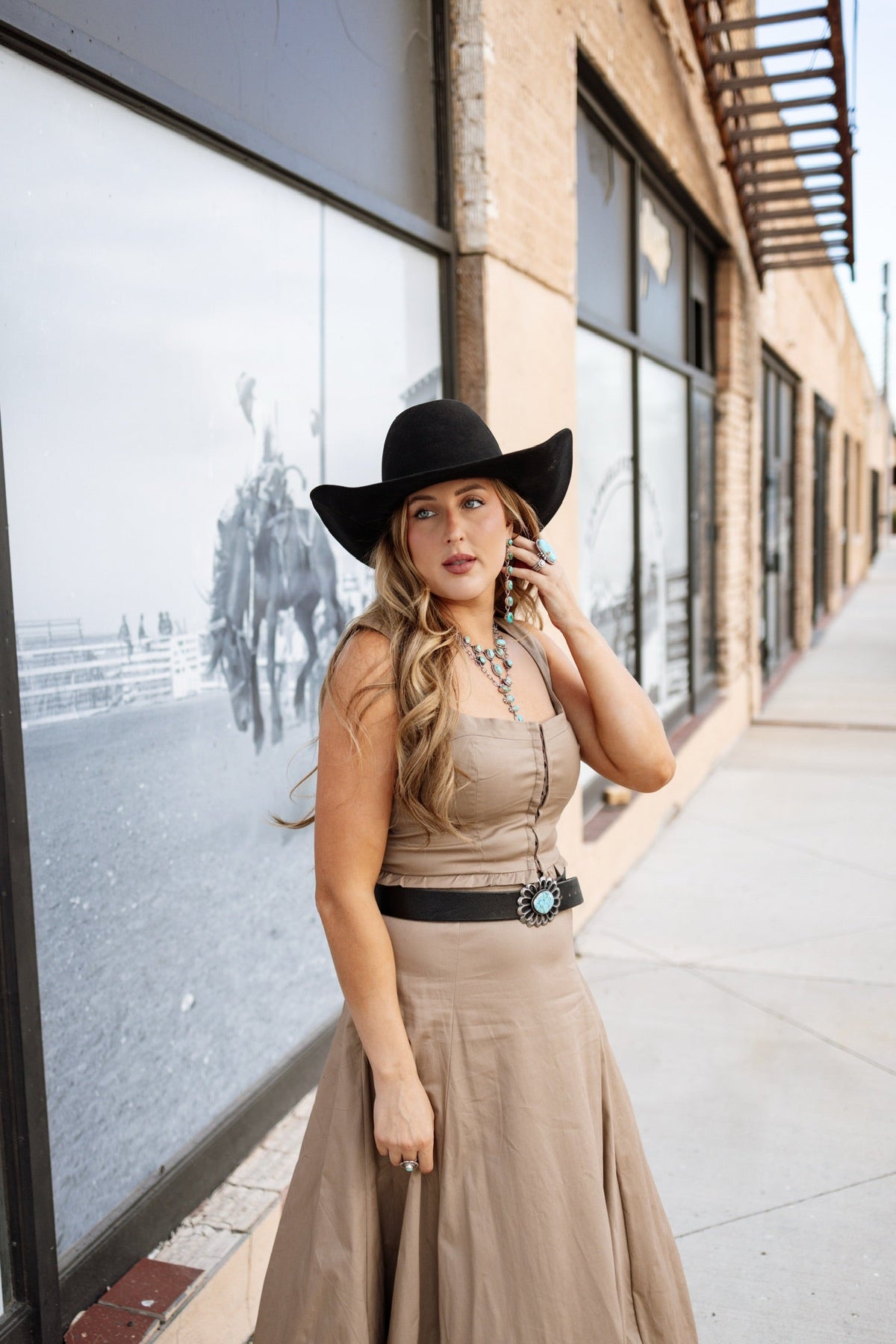 Western Vogue Boutique Barstow women's skirt set with a stylish top and matching skirt, displayed on a mannequin.