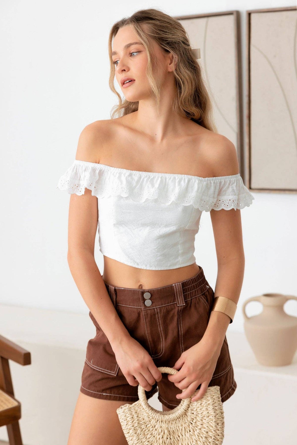 Wild Cactus Boutique live lace trim crop top, close-up of lightweight crop top with delicate lace detail and fitted style.
