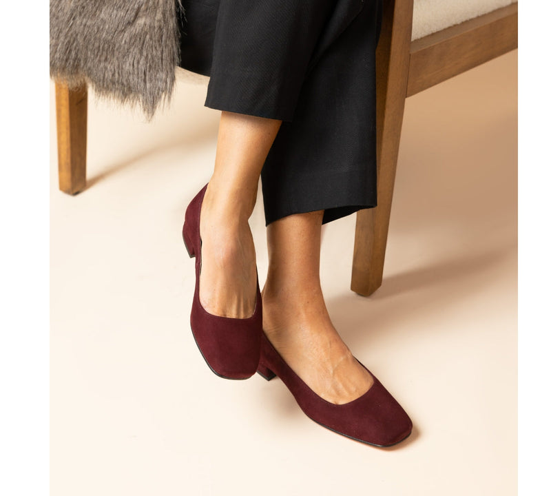 Handmade Leticia Bordeaux shoes by Menina Step, showcasing stylish leather footwear with detailed stitching and elegant design.